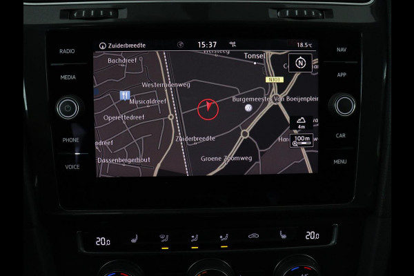 Volkswagen Golf 1.5 TSI Comfortline | Stoelverwarming | Trekhaak | Camera | Massage | Carplay | Adaptive cruise | Navigatie | Parkeerhulp | Climate control