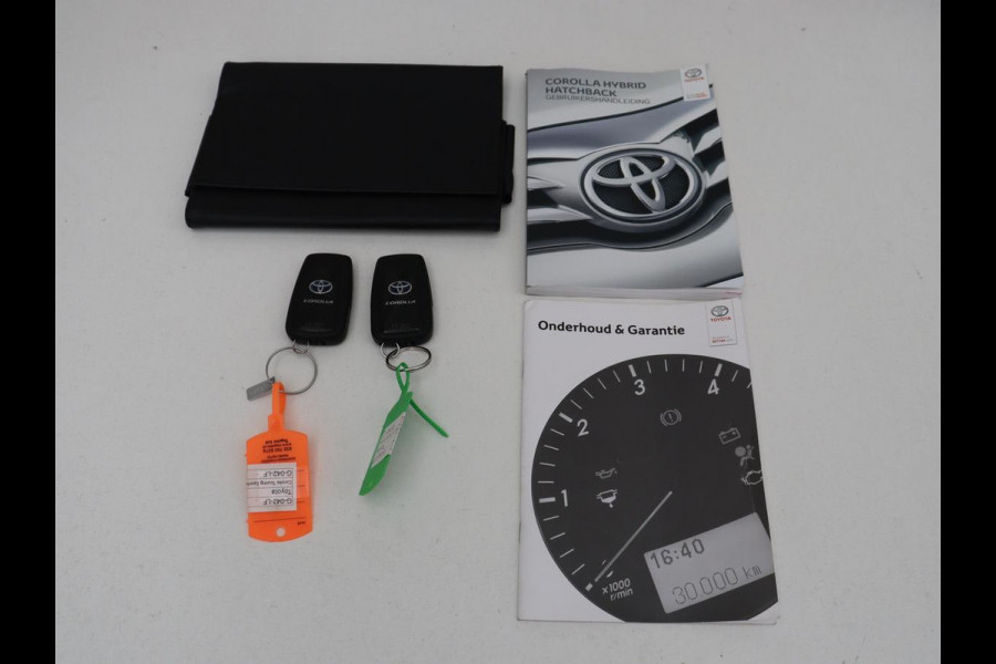 Toyota Corolla 1.8 Hybrid Business Intro | Head-Up | Stoelverwarming | Adaptive cruise | Navigatie | Keyless | Full LED | Park Assist | Climate control | Bluetooth