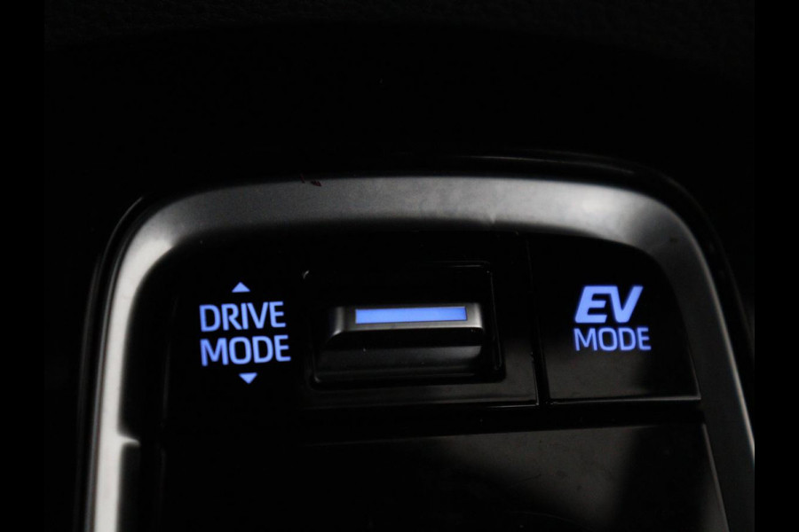 Toyota Corolla 1.8 Hybrid Business Intro | Head-Up | Stoelverwarming | Adaptive cruise | Navigatie | Keyless | Full LED | Park Assist | Climate control | Bluetooth