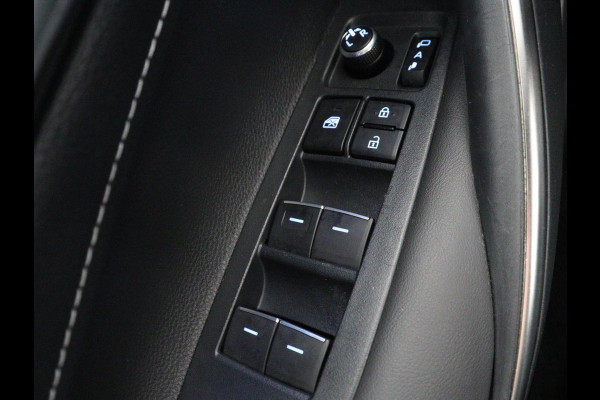 Toyota Corolla 1.8 Hybrid Business Intro | Head-Up | Stoelverwarming | Adaptive cruise | Navigatie | Keyless | Full LED | Park Assist | Climate control | Bluetooth