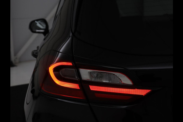 Ford Fiesta 1.0 EcoBoost Hybrid Titanium X | Carplay | Camera | Climate control | Keyless | Full LED | Cruise control | Bluetooth | Park Assist | Getint glas | Origineel NL