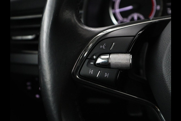 Škoda SCALA 1.0 TSI Ambition | Automaat | Trekhaak | Carplay | Airco | Cruise control | Bluetooth | Full LED