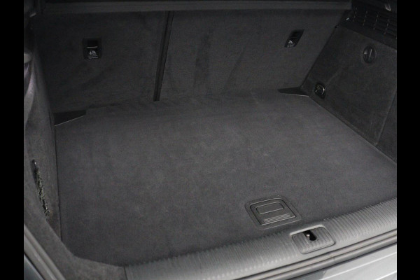 Audi A3 1.5 TFSI Sport S Line Edition | Trekhaak | Half leder | Full LED | Navigatie | Bluetooth | Sportstoelen | Parkeerhulp | Climate control | Cruise control | 18'' | Origineel NL | S Line