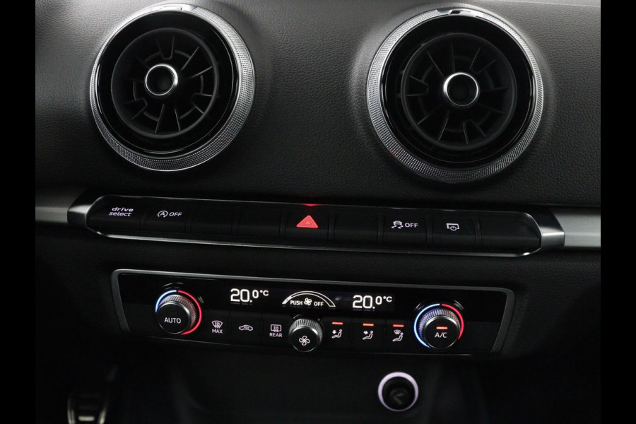 Audi A3 1.5 TFSI Sport S Line Edition | Trekhaak | Half leder | Full LED | Navigatie | Bluetooth | Sportstoelen | Parkeerhulp | Climate control | Cruise control | 18'' | Origineel NL | S Line