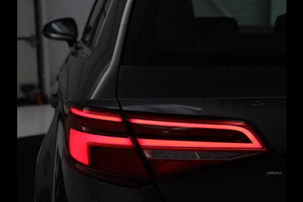 Audi A3 1.5 TFSI Sport S Line Edition | Trekhaak | Half leder | Full LED | Navigatie | Bluetooth | Sportstoelen | Parkeerhulp | Climate control | Cruise control | 18'' | Origineel NL | S Line