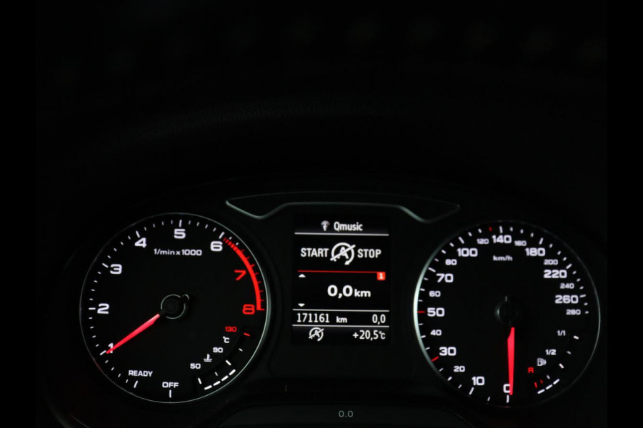 Audi A3 1.5 TFSI Sport S Line Edition | Trekhaak | Half leder | Full LED | Navigatie | Bluetooth | Sportstoelen | Parkeerhulp | Climate control | Cruise control | 18'' | Origineel NL | S Line