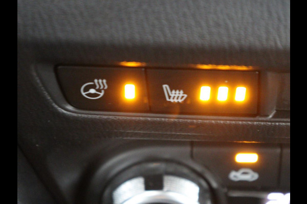 Mazda 3 2.0 SkyActiv-G 120 GT-M | Head-Up | Leder | Stoelverwarming | Adaptive cruise | Camera | Stuurverwarming | Bose Sound | Navigatie | Full LED | Keyless | Parkeerhulp | Climate control
