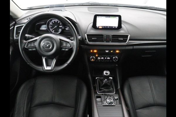 Mazda 3 2.0 SkyActiv-G 120 GT-M | Head-Up | Leder | Stoelverwarming | Adaptive cruise | Camera | Stuurverwarming | Bose Sound | Navigatie | Full LED | Keyless | Parkeerhulp | Climate control