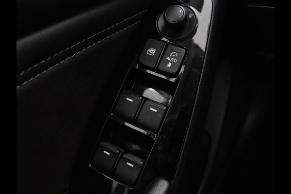 Mazda 3 2.0 SkyActiv-G 120 GT-M | Head-Up | Leder | Stoelverwarming | Adaptive cruise | Camera | Stuurverwarming | Bose Sound | Navigatie | Full LED | Keyless | Parkeerhulp | Climate control