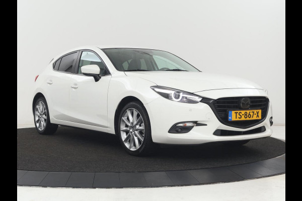 Mazda 3 2.0 SkyActiv-G 120 GT-M | Head-Up | Leder | Stoelverwarming | Adaptive cruise | Camera | Stuurverwarming | Bose Sound | Navigatie | Full LED | Keyless | Parkeerhulp | Climate control