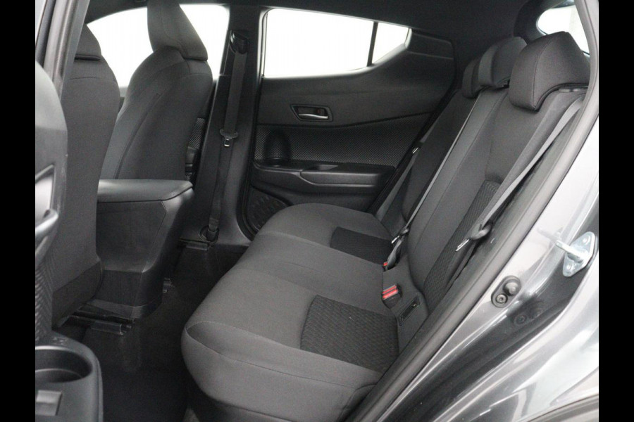 Toyota C-HR 2.0 Hybrid Dynamic | Stoelverwarming | Adaptive cruise | Camera | Carplay | Navigatie | Climate control | Bluetooth