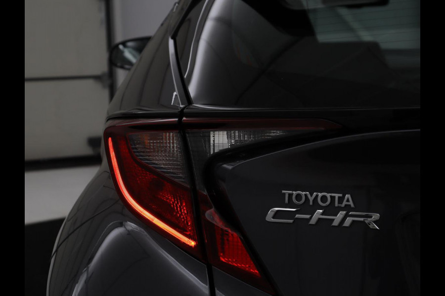 Toyota C-HR 2.0 Hybrid Dynamic | Stoelverwarming | Adaptive cruise | Camera | Carplay | Navigatie | Climate control | Bluetooth