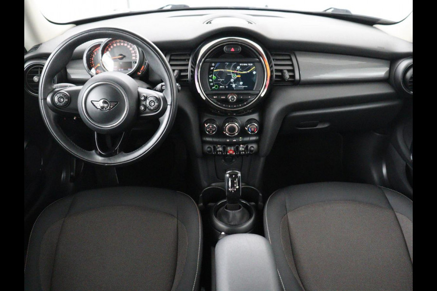 MINI Cooper 1.5 Cooper | Automaat | 87.100km NAP | Carplay | Navigatie | Cruise control | Bluetooth | Airco | Lichtmetalen velgen