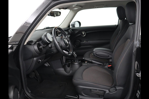 MINI Cooper 1.5 Cooper | Automaat | 87.100km NAP | Carplay | Navigatie | Cruise control | Bluetooth | Airco | Lichtmetalen velgen