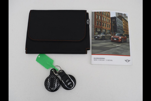MINI Cooper 1.5 Cooper | Automaat | 87.100km NAP | Carplay | Navigatie | Cruise control | Bluetooth | Airco | Lichtmetalen velgen