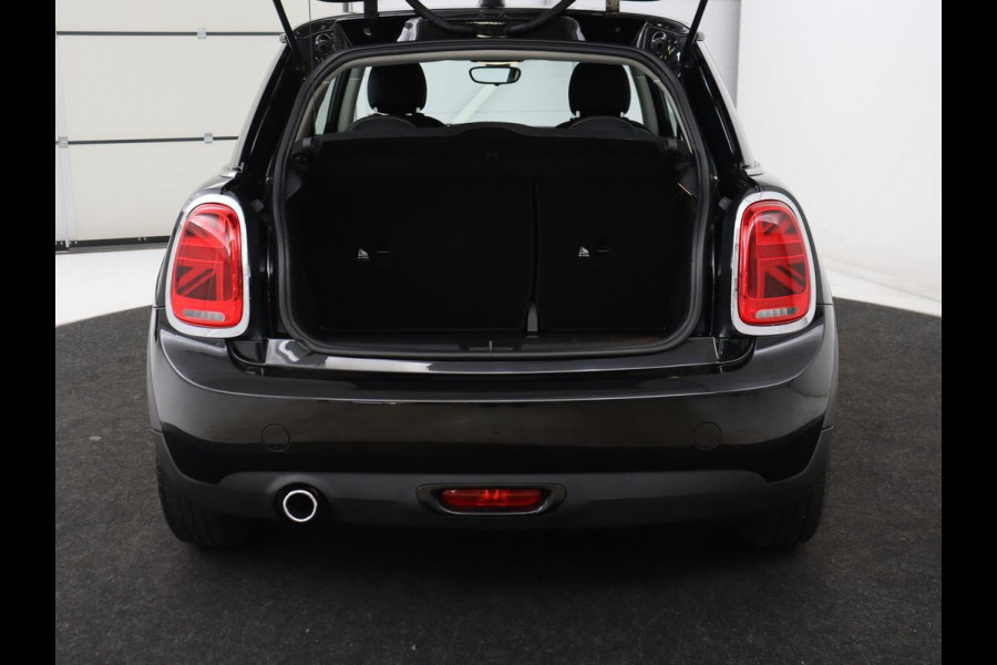 MINI Cooper 1.5 Cooper | Automaat | 87.100km NAP | Carplay | Navigatie | Cruise control | Bluetooth | Airco | Lichtmetalen velgen