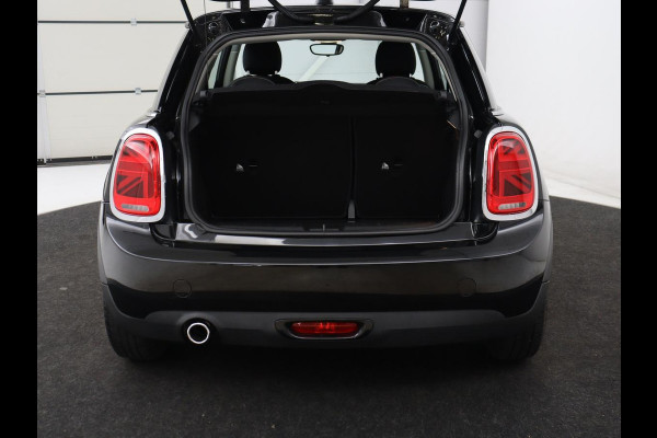 MINI Cooper 1.5 Cooper | Automaat | 87.100km NAP | Carplay | Navigatie | Cruise control | Bluetooth | Airco | Lichtmetalen velgen