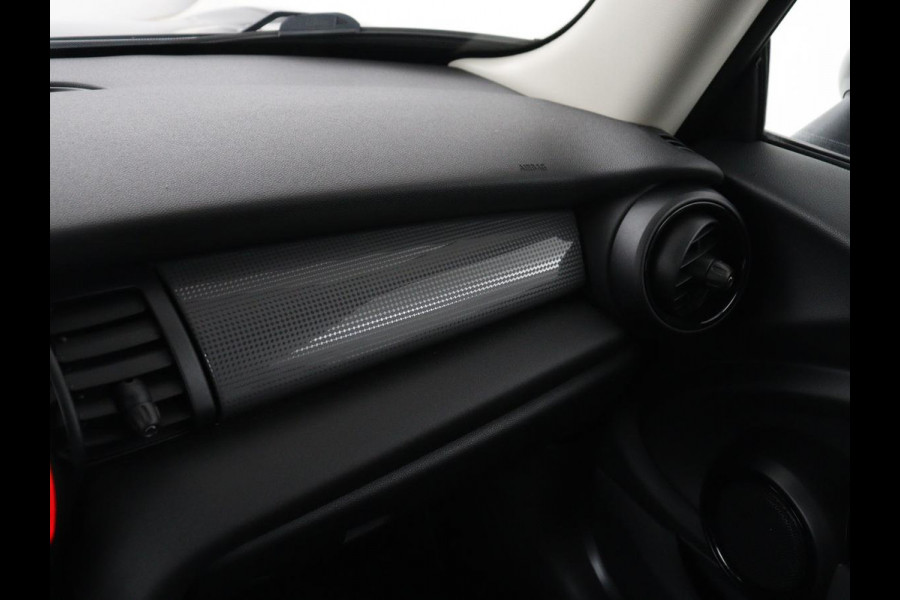 MINI Cooper 1.5 Cooper | Automaat | 87.100km NAP | Carplay | Navigatie | Cruise control | Bluetooth | Airco | Lichtmetalen velgen