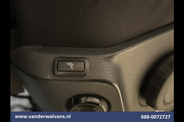 Volkswagen Crafter 2.0 TDI 141pk L3H3 L2H2 Euro6 Airco | Camera | Apple Carplay | Android Auto | Cruisecontrol | Massagestoel Chauffeursstoel, 2800kg trekvermogen