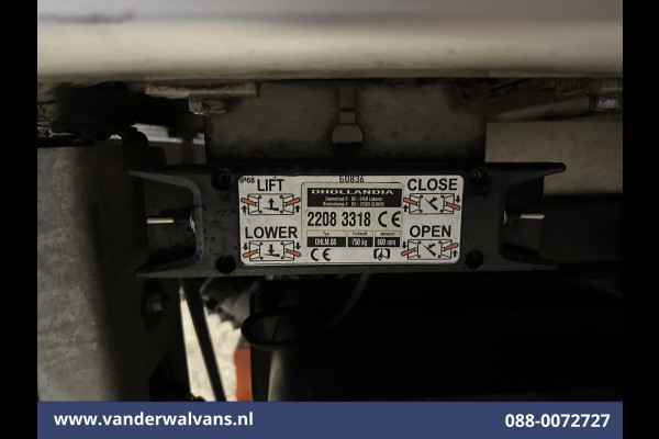 Ford Transit 2.0 TDCI 161pk Bakwagen Laadklep Euro6 Airco | Cruisecontrol | Verwarmde voorruit | 1040kg laadvermogen Bijrijdersbank