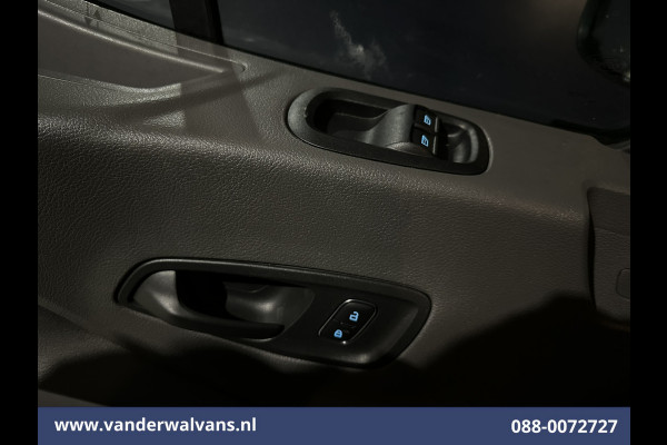 Ford Transit 2.0 TDCI 161pk Bakwagen Laadklep Euro6 Airco | Cruisecontrol | Verwarmde voorruit | 1040kg laadvermogen Bijrijdersbank