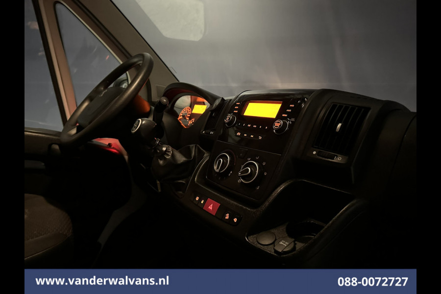 Peugeot Boxer 2.2 BlueHDi 141pk Bakwagen 435cm Lang Laadklep Euro6 Airco | 1085kg laadvermogen | Cruisecontrol Bijrijdersbank