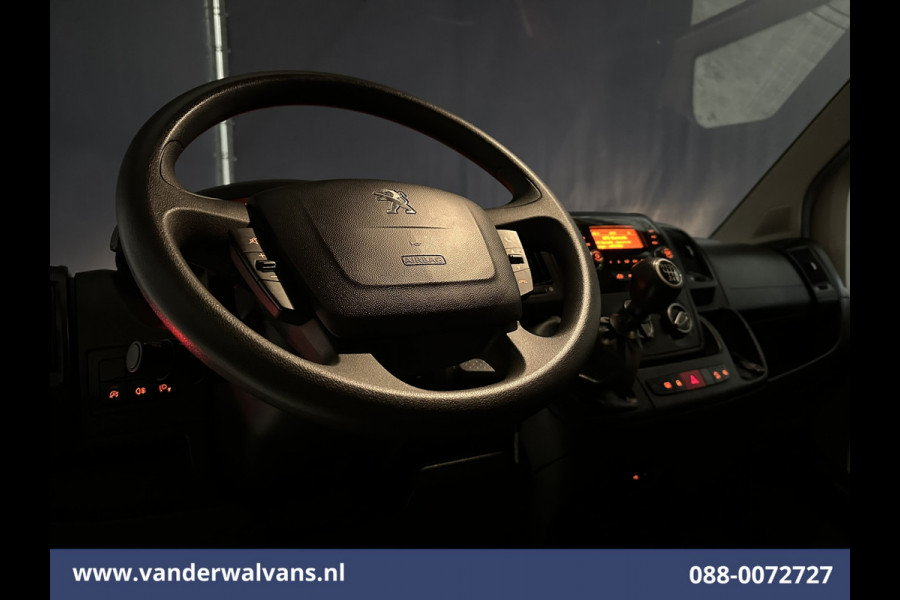 Peugeot Boxer 2.2 BlueHDi 141pk Bakwagen 435cm Lang Laadklep Euro6 Airco | 1085kg laadvermogen | Cruisecontrol Bijrijdersbank