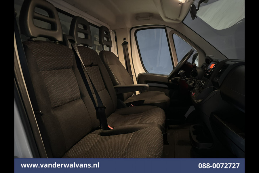 Citroën Jumper 2.2 BlueHDi 141pk Bakwagen 436cm Lang Laadklep Euro6 Airco | 1115kg laadvermogen | Cruisecontrol Bijrijdersbank.