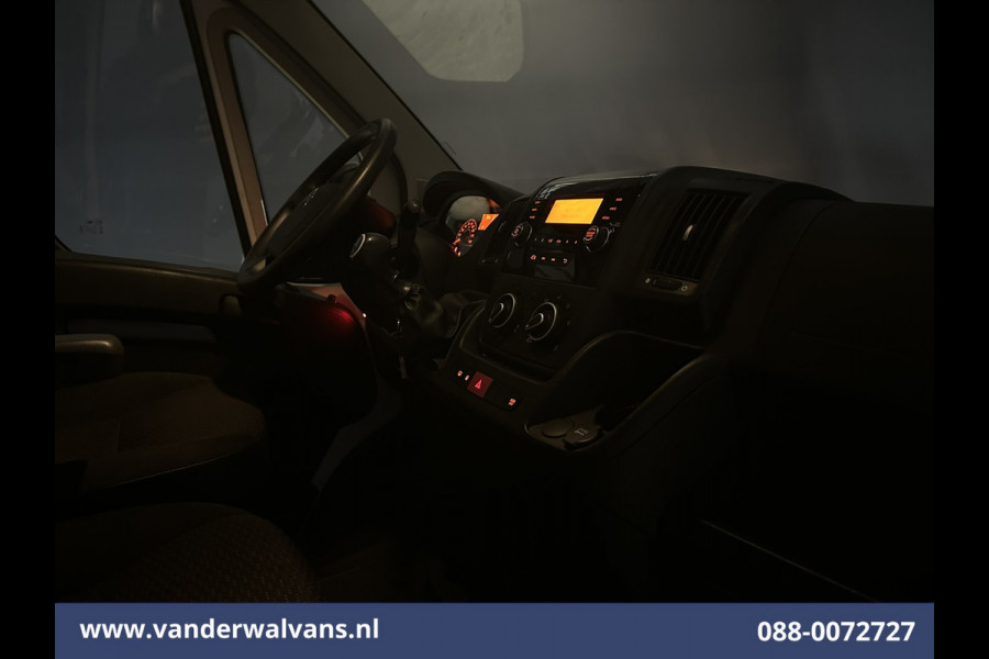 Citroën Jumper 2.2 BlueHDi 141pk Bakwagen 436cm Lang Laadklep Euro6 Airco | 1115kg laadvermogen | Cruisecontrol Bijrijdersbank.