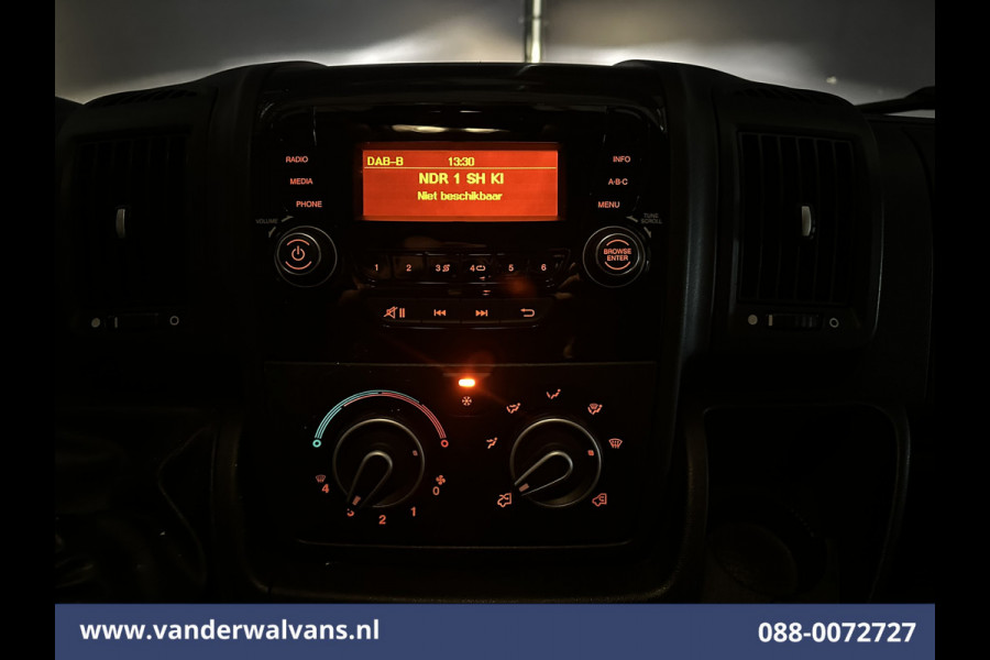 Citroën Jumper 2.2 BlueHDi 141pk Bakwagen 436cm Lang Laadklep Euro6 Airco | 1115kg laadvermogen | Cruisecontrol Bijrijdersbank.
