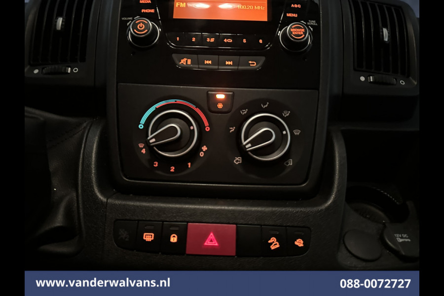 Peugeot Boxer 2.2 BlueHDi 141pk Bakwagen 436cm Lang Laadklep Euro6 Airco | 1055kg laadvermogen | Cruisecontrol Bijrijdersbank.