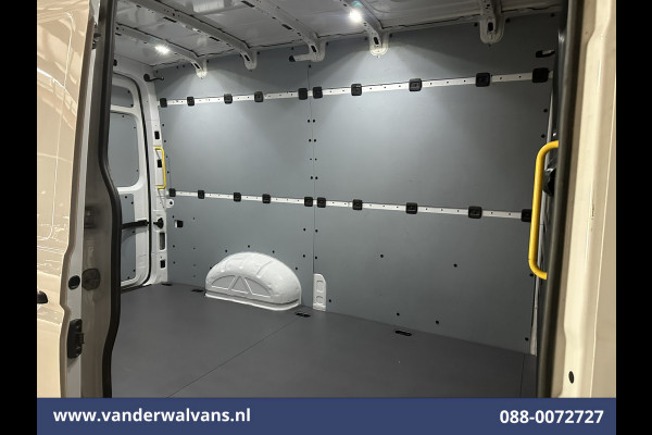 Volkswagen Crafter 2.0 TDI L3H3 L2H2 Euro6 Airco | Apple Carplay | Android Auto | Parkeersensoren Bijrijdersbank