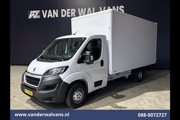 Peugeot Boxer 2.2 BlueHDi 141pk Bakwagen 436cm Lang Laadklep Euro6 Airco | Cruisecontrol | 1055kg laadvermogen Bijrijdersbank