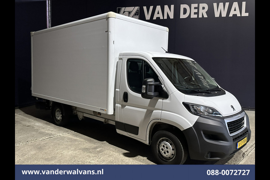 Peugeot Boxer 2.2 BlueHDi 141pk Bakwagen 436cm Lang Laadklep Euro6 Airco | Cruisecontrol | 1055kg laadvermogen Bijrijdersbank