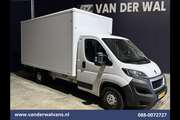 Peugeot Boxer 2.2 BlueHDi 141pk Bakwagen 436cm Lang Laadklep Euro6 Airco | Cruisecontrol | 1055kg laadvermogen Bijrijdersbank