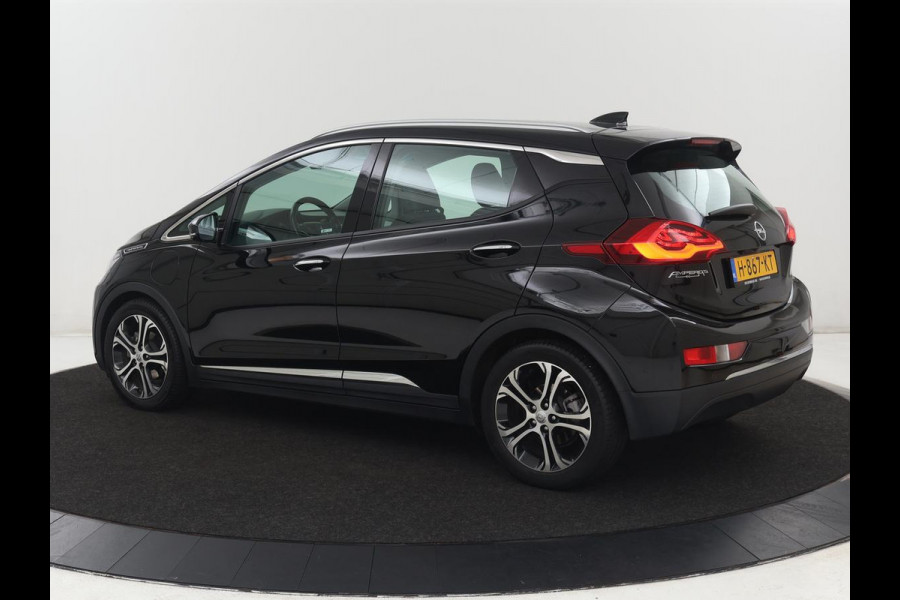 Opel Ampera-E Executive 60 kWh | 71.200km NAP | Leder | Stoelverwarming | Carplay | Camera | Xenon | Achterbankverwarming | Keyless | Park Assist | Climate control | Side Assist