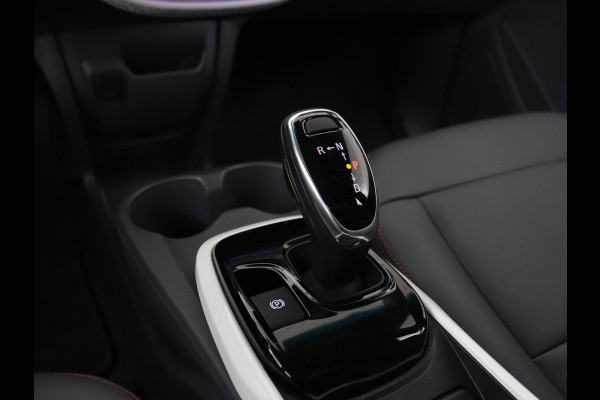 Opel Ampera-E Executive 60 kWh | 71.200km NAP | Leder | Stoelverwarming | Carplay | Camera | Xenon | Achterbankverwarming | Keyless | Park Assist | Climate control | Side Assist