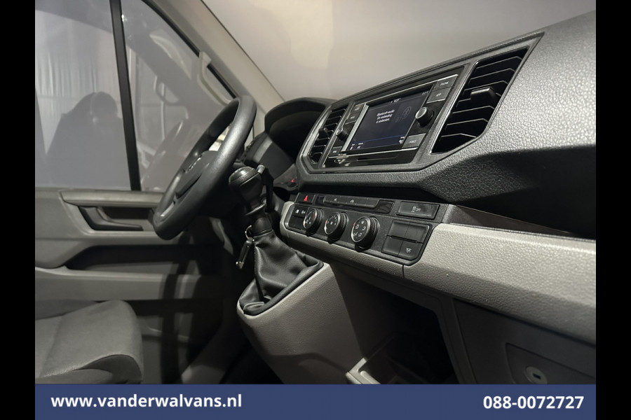 Volkswagen Crafter 2.0 TDI 141pk L3H3 L2H2 Euro6 Airco | Camera | Apple Carplay | Massagestoel | Cruisecontrol Android Auto, Chauffeurstoel