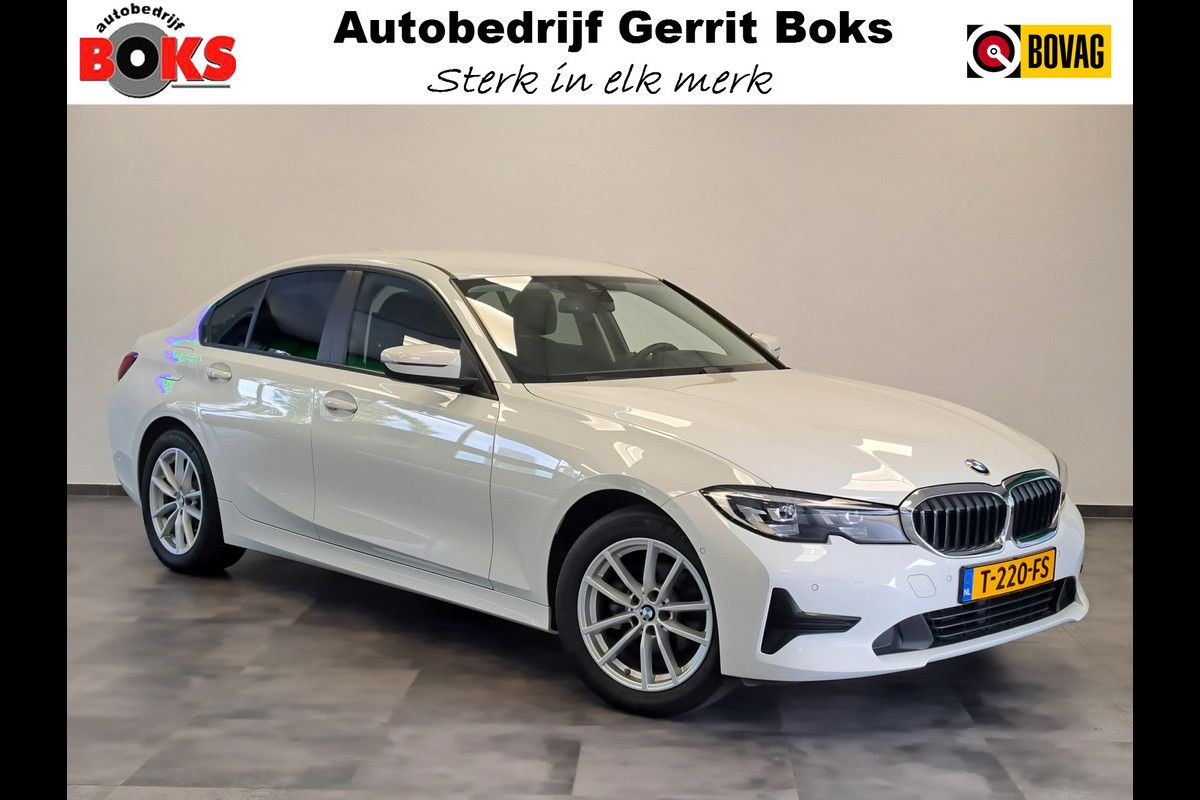 BMW 3 Serie 318i Executive Navigatie Clima Cruise PDC LM 157 PK!