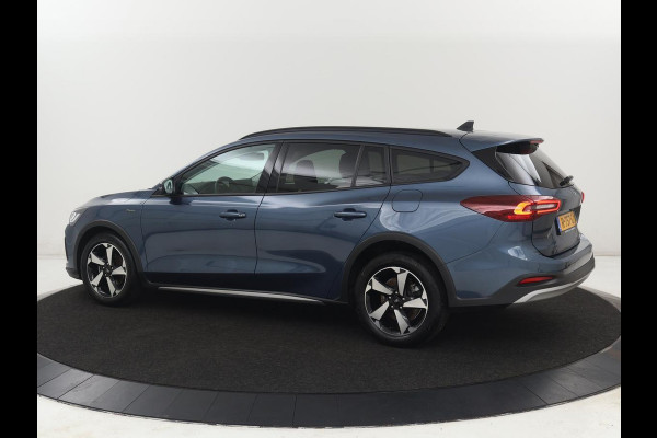 Ford Focus 1.0 EcoBoost Hybrid Active | Carplay | Keyless | Navigatie | Full LED | Parkeerhulp | Climate control | Getint glas | Cruise control | Bluetooth