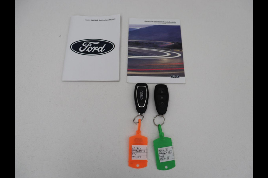 Ford Focus 1.0 EcoBoost Hybrid Active | Carplay | Keyless | Navigatie | Full LED | Parkeerhulp | Climate control | Getint glas | Cruise control | Bluetooth