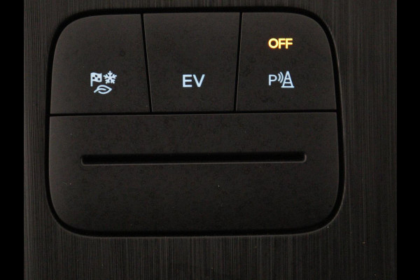 Ford Kuga 2.5 PHEV Titanium | SOH 87,5% | Trekhaak | Camera | Carplay | Navigatie | Climate control | Cruise control | Bluetooth | Keyless | Digital Cockpit | Plug in