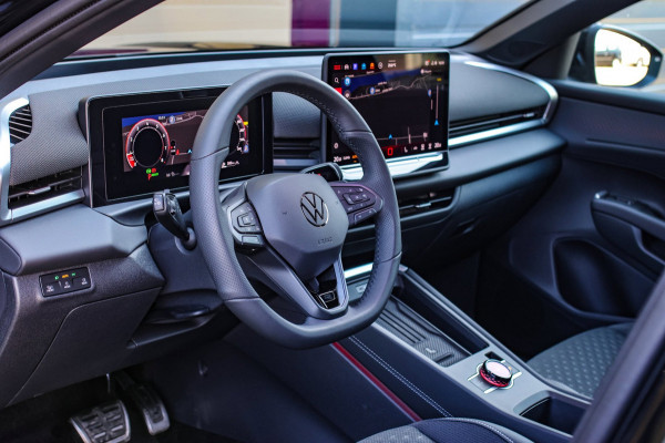Volkswagen T-Roc 1.5 eTsi R-Line *Head-Up*360 Camera*Keyless*IQ Led*