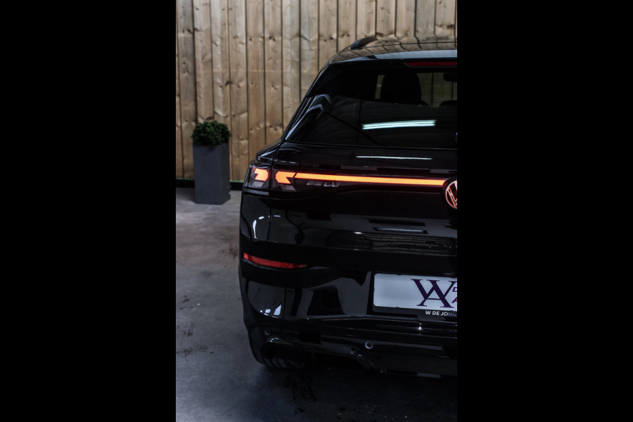 Volkswagen T-Roc 1.5 eTsi R-Line *Head-Up*360 Camera*Keyless*IQ Led*