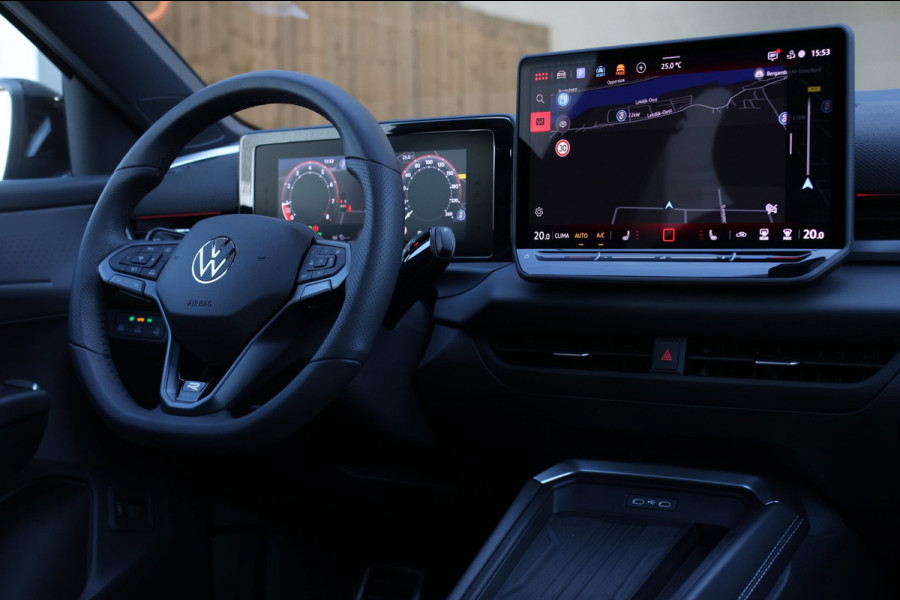 Volkswagen T-Roc 1.5 eTsi R-Line *Head-Up*360 Camera*Keyless*IQ Led*