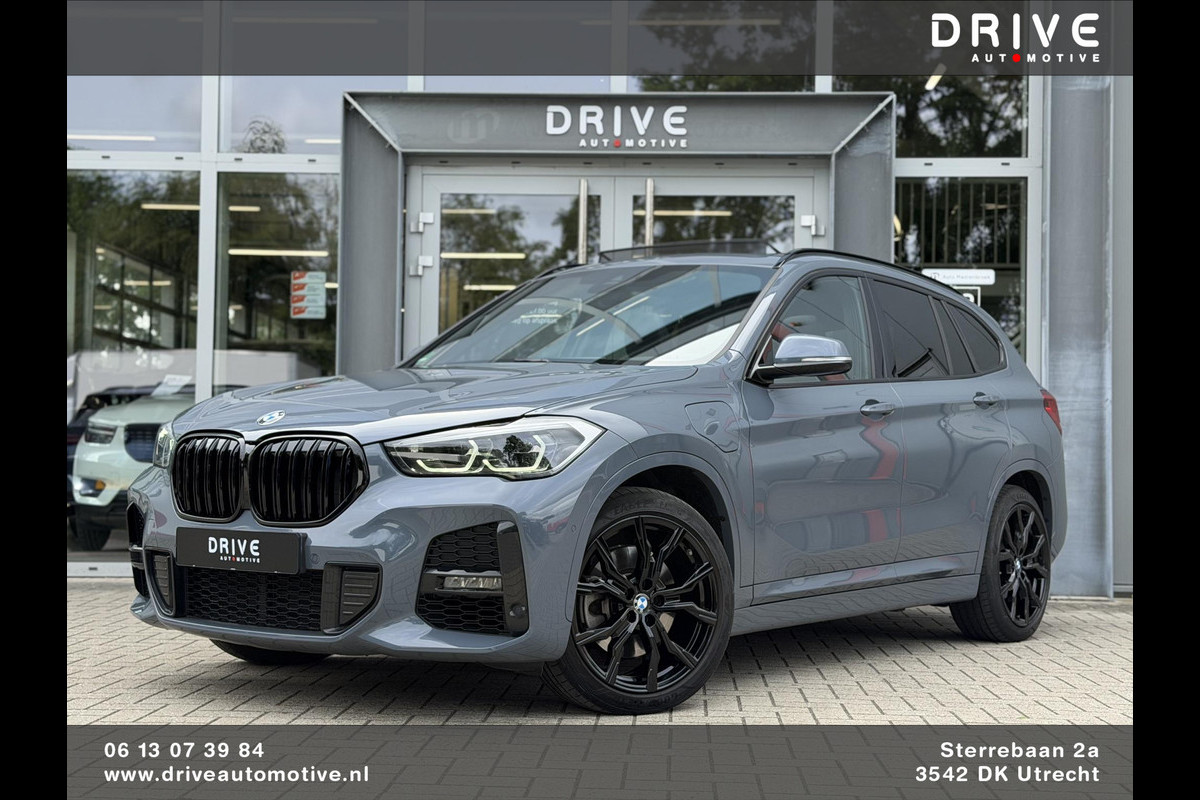 BMW X1 xDrive25e High Ex. M-Sport |Pano|ACC|HUD|Memory|Cam|Trekhaak|Sfeer|19"