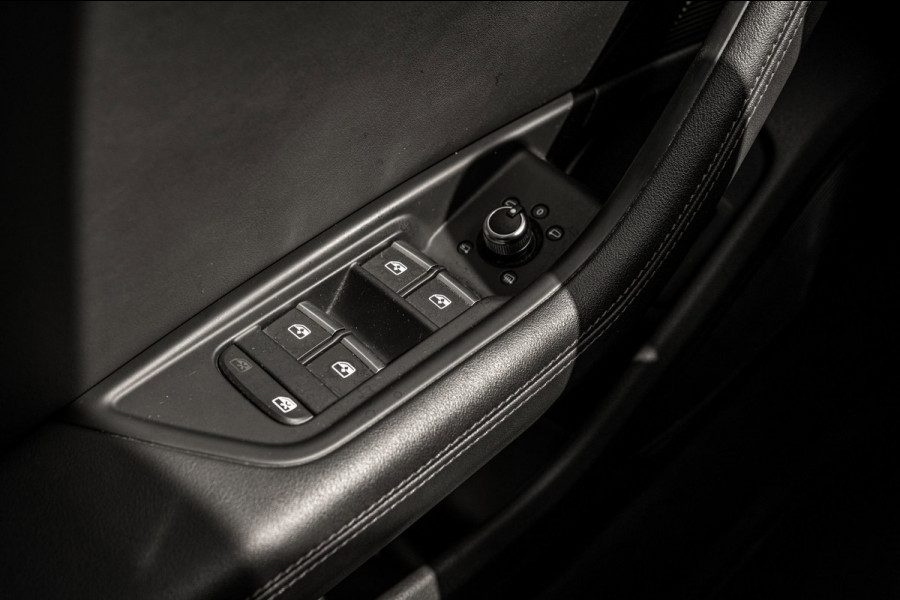 Audi A4 Avant 40 TFSI Launch Edition Sport 190 PK Aut. LED Leder Virtual Stoelverwarming 19''