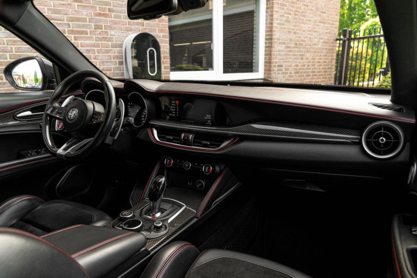 Alfa Romeo Stelvio 2.9 V6 AWD Quadrifoglio 510 PK ACC H&K Carbon Keyless Stoel/Stuurverw. Camera 20''