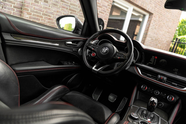Alfa Romeo Stelvio 2.9 V6 AWD Quadrifoglio 510 PK ACC H&K Carbon Keyless Stoel/Stuurverw. Camera 20''