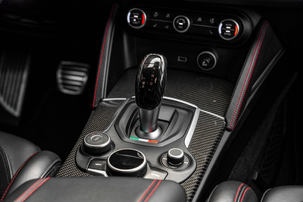 Alfa Romeo Stelvio 2.9 V6 AWD Quadrifoglio 510 PK ACC H&K Carbon Keyless Stoel/Stuurverw. Camera 20''
